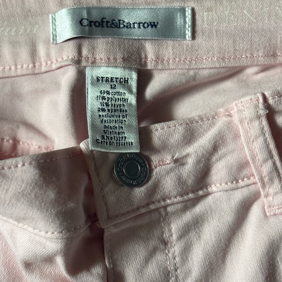 Croft & Barrow Pink Bermuda Shorts - Picture 2 of 3